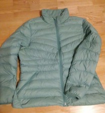 Warme leichte Daunenjacke