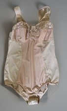 Weiches Miederkorselett Mieder Gr. 80B Florale Spitze.Ohne Bügel