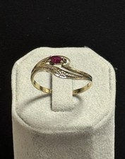 Goldring Damenring  mit Rubin