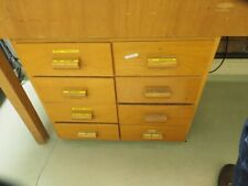 Werkstattschrank mit Messzubehör/ u.a. BNC- Normköpfe, Spinner, Steckverbinder #