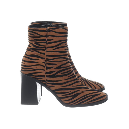 Head over heels - head, heels,