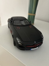 Mercedes SLS 1:18 AMG schwarze Edition