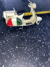 Eine Metalldose italienische