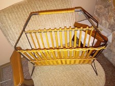 Ständer Für Zeitungen Aus