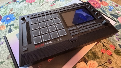 Akai mpc live ovp - live,
