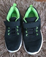 Kinderschuhe/Schuhe Halbschuhe Gr. 31 Junge