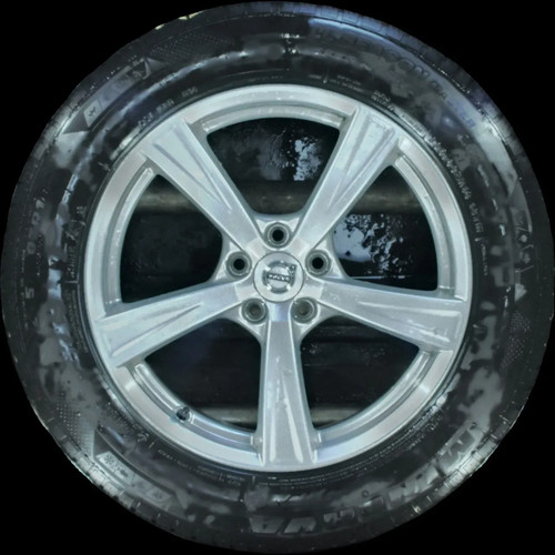 235 60z r18 - r18, 107w