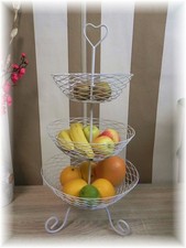 hübsche 3-Etagen Obstetagere Obstschale Obstkorb aus Metall mit Herz -Griff