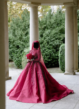 Henna Kleid Rot, Sima Couture