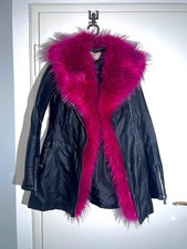 Sexy Kunstledermantel Schwarz mit XXL Kunstfell Pink Felljacke Bikerlook Glamour