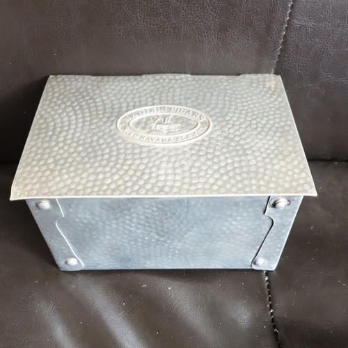 Vintage manikin zigarren box - manikin,