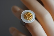 Blütenköpfchen in massiv