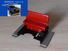 Märklin Autobaukasten 1:16 Bodenplatte schwarz mit Sitzbank rot