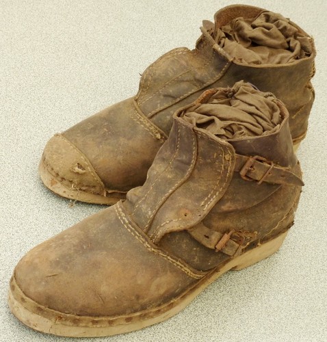 Schuhe alt antik holzsohle - alt,