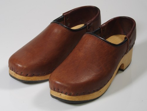 Holz und lederschuhe - holz-,