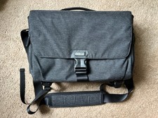 Think Tank Vision 15 Camera