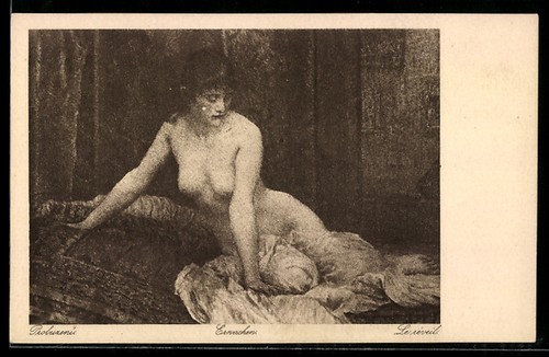Nackte dame sitzt auf - nackte,