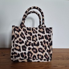 H&M Mini Handtasche mit Leo Muster – Schultergurt – stylisch & kompakt