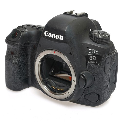 Canon eos mark - canon,