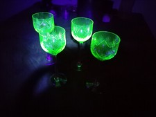 4  x Wein Kristall Glas URANGLAS 1 A Schliff Saint Louis Modell MAGELLAN RAR!!!