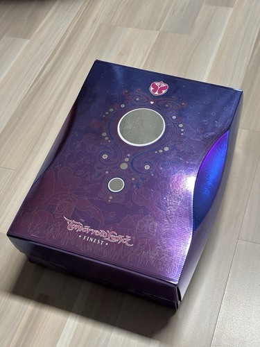 Tomorrowland treasure case - case, /