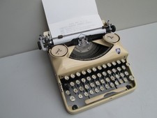 Triumph Norm 6 in weiß