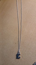 1 Halskette-silberfarben-feine-Gliederkette-Buchst: E-NEU/UNGETRAGEN-Modeschmuck