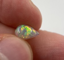 Welo Opal poliert 0,8 ct mit