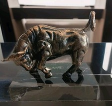 Stier Skulptur Eisen Figur