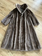 Damen Saga Nerzmantel Gr. 42