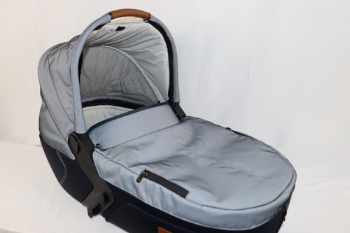 Mutsy urban nomad carry cot - i2,