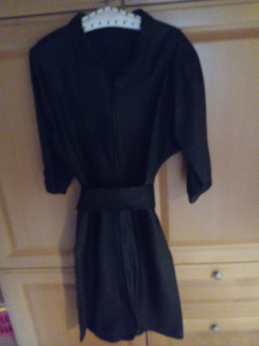 Echtes schwarzes lederkleid - schwarzes,