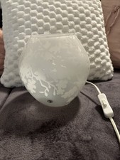 Ikea Knubbig Lampe Tischlampe Tischleuchte Kugel Glas weiß 18cm LED Leuchtmittel
