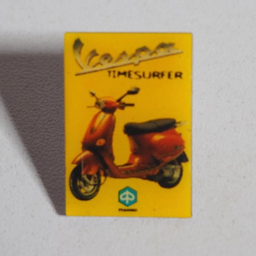 Vespa timesurfer pin anstecker - timesurfer,