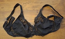 Triumph BH Florale Peony Spitze ohne Bügel 95 C in schwarz 