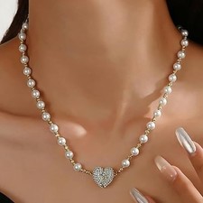 Weiße Herzschliff Perle