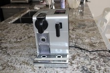 DeLonghi Nespresso Lattissima