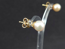 Feine Salzwasserperlen