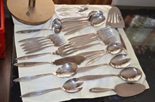 32 teile  BESTECK RONEUSIL und