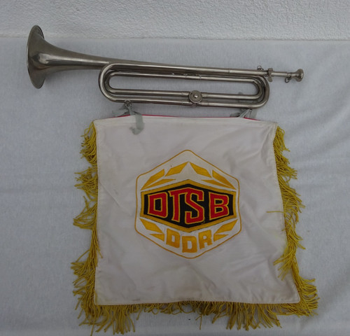 Fanfare mit umschaltventil und - umschaltventil,