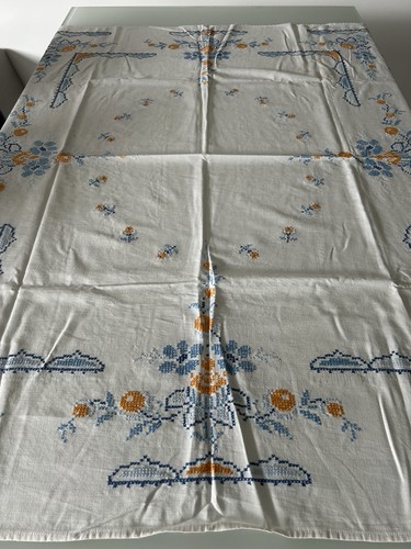 Alte bestickte tischdecke - alte,