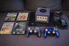 Nintendo GameCube Bundle + 4