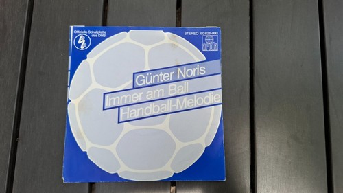 Günter noris immer am ball - günter,