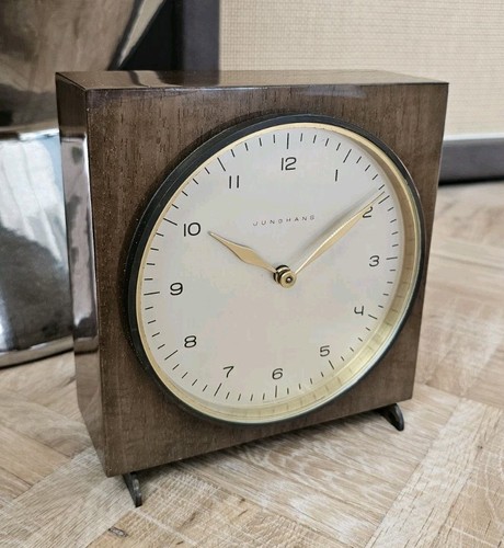 Junghans max bill - max, tischuhr
