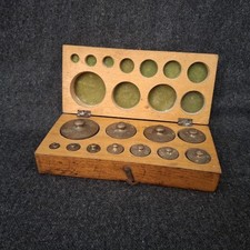Apotheker Gewichte in Holzkasten - Satz von 11 Gewichten von 200 g bis 1 g
