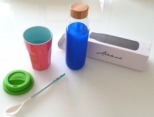 Set: RICE hoch groß Melamin Becher Blumen-Print Deckel Löffel + Glasflasche Ü404