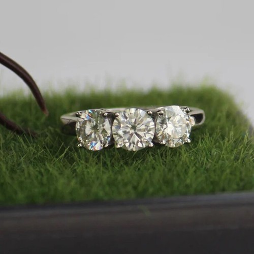 Rund dreistein diamant - kt,