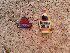 Pins Getränke:   TEQUILLA - 2  verschiedene - Guter Zustand 