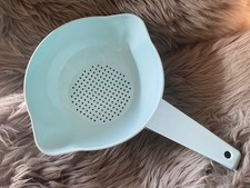 Tupperware Abtropf-Sieb Goldregen Stand-Sieb Seiher Ausgiesser hell-blau