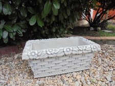 Blumenschalen, Korbkasten